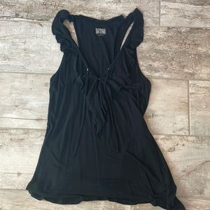 Converse Riffle neckline tank
